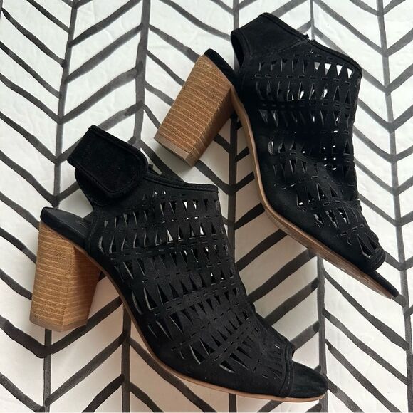 David Aaron Women's Size 7.5 Peep Toe Sandal Booties - Picture 1 of 4